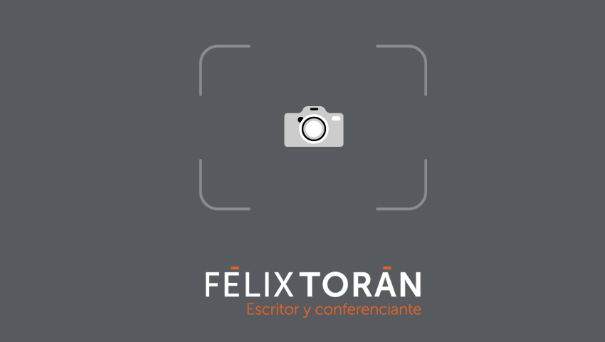 Félix Torán se encontró con sus lectores en San Jordi